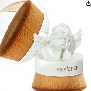 NWT. BEASOFEE Foundation Brush Flat Top. New in sealed box. Makeup Brush Kabuki